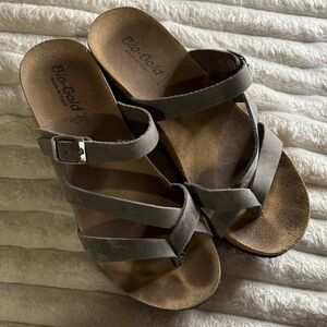 Bio-Gold Women's Gray Sandals